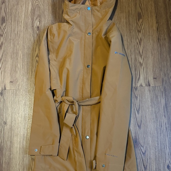 Women’s jacket - Picture 2 of 6